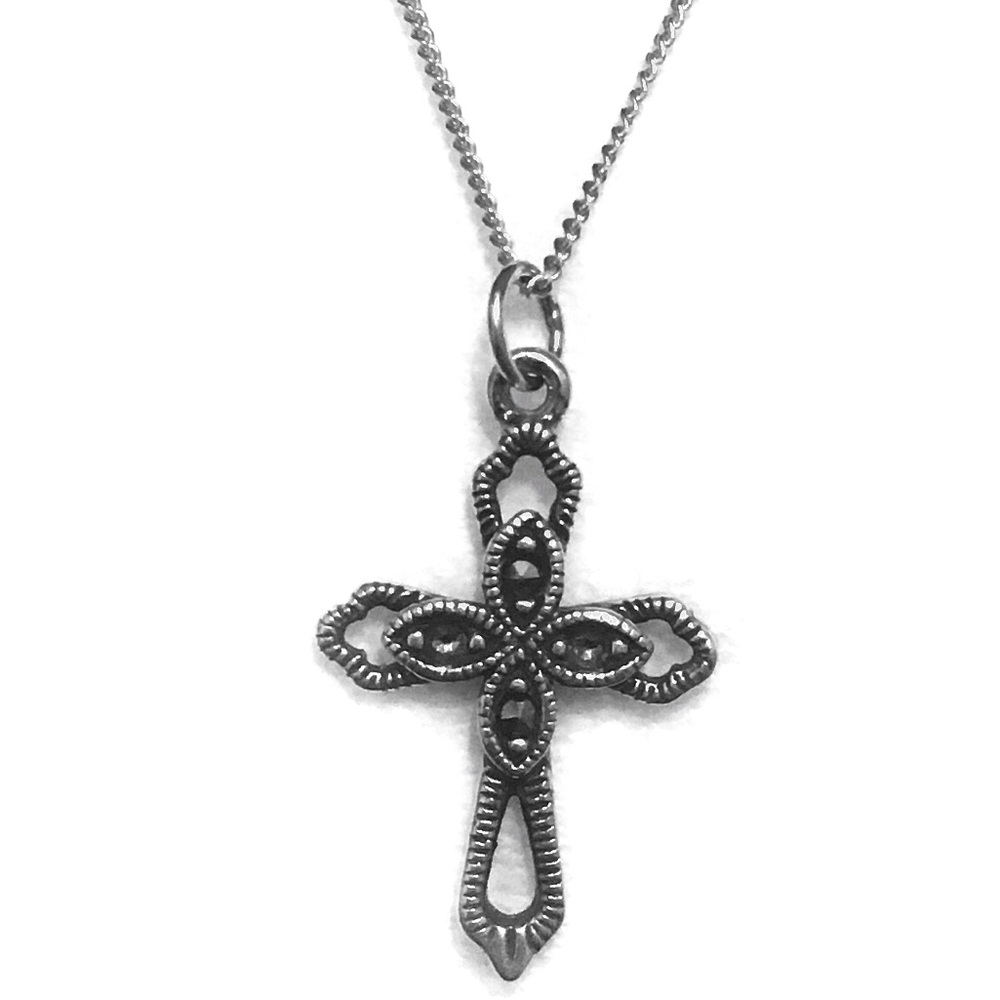 Vintage 925 Sterling Silver Filigree Cross Pendant and 18 inch Chain
